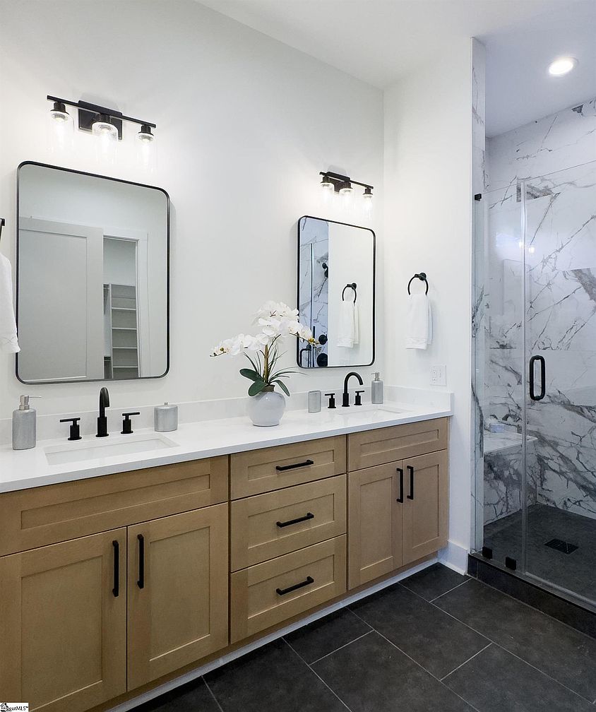 Primary bathroom at 32 Lowndes Hill Road