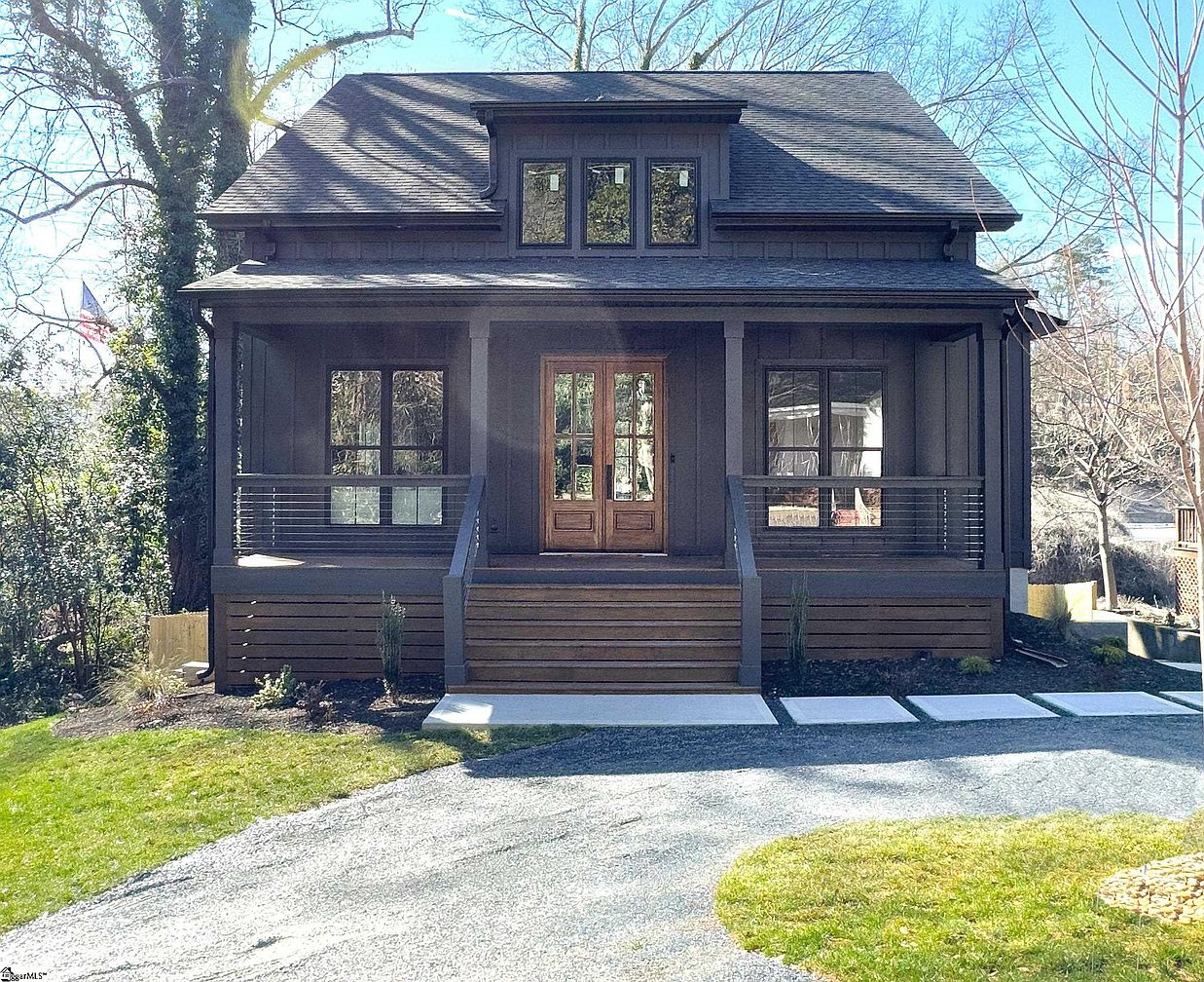 Exterior of 32 Lowndes Hill Road