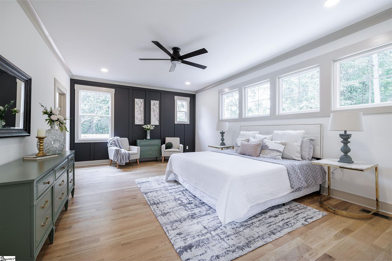 Primary bedroom at 7 Dixie Avenue